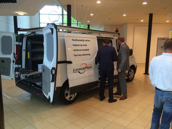 Fleetmanagement event, nu al succes! Mooi Bott / leaseplan auto in de aankomst hal!!