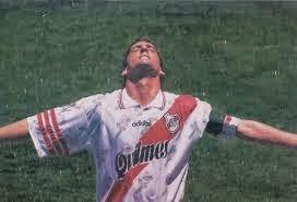 PasionFulbo's tweet photo. Los 5 máximos ídolos de #River http://t.co/v55ouBQN9b http://t.co/t608cAFqZ4