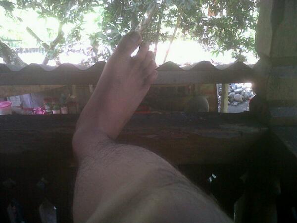 rewahjr's tweet photo. Bacarita jo deng tpe kaki !! http://t.co/msGgTnIJvM