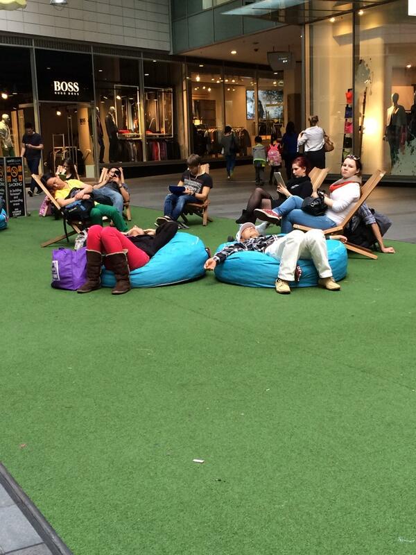 geewolff's tweet photo. What a social world we live in. http://t.co/6pwh7Mdmbg