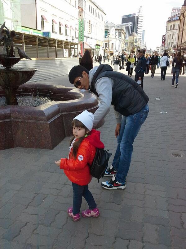 I_SuYen's tweet photo. 아빠와 딸, 얼마나 귀 http://t.co/fPnahfl8yf