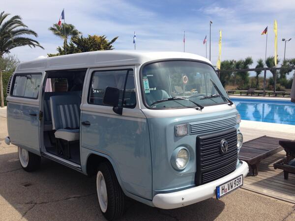 VW_es's tweet photo. La última #T2,la unidad 1.200 fabricada en Brasil ha llegado al camping @laballenaalegre! Ven a verla a #FurgoVW2014! http://t.co/ENtIYhZWCy