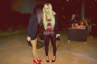 VSchlenter's tweet photo. i love you babeeeej @MaelysDupont http://t.co/5I4r5o40Uk