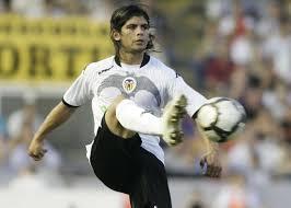 |SkySports| #suenapara Everton y Sunderland muy interesados en fichar al internacional argentino #Banega del #VCF