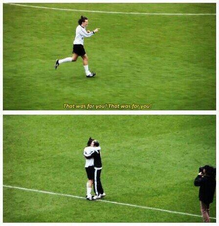 teokdin's tweet photo. im emotionally unstable dont talk to me
#VMAOneDirection http://t.co/ph2JxaCtOc