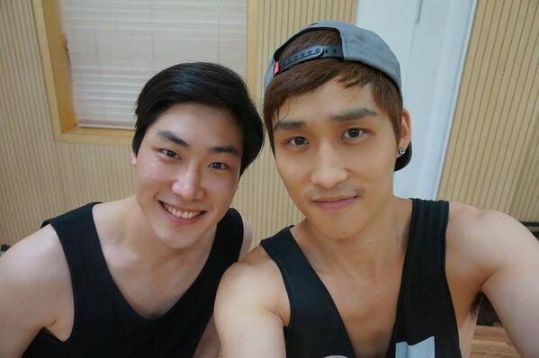 Mnet_Dancing9's tweet photo. [#댄싱9 시즌1 앵콜 갈라쇼! D-2] 커플 셀카에도 아랑곳 않는 국보급 외모의 소유자가 있다는데...시즌1 앵콜갈라쇼에서 이들이 뿜어내는 무한매력을 기대하세요! 댄싱9 시즌2: 6/13일(금) 밤11시 http://t.co/FHttx9cQ38