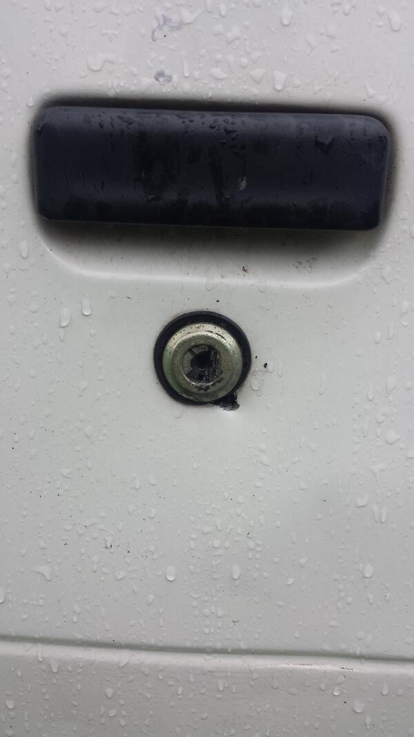 HandyAndyHgate's tweet photo. Somebody's tried breaking into my van over the weekend! Second one I've heard of in kboro this week #scumbags http://t.co/VntGzCXJrg