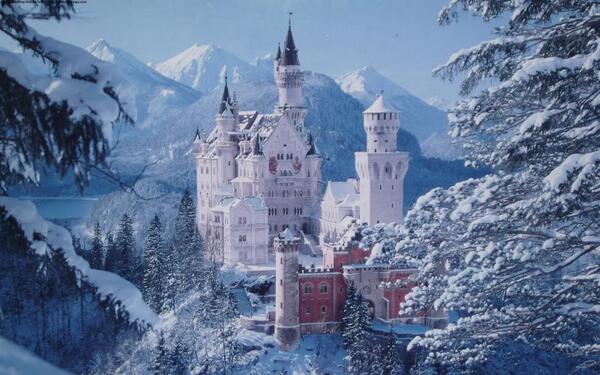EarthPiix's tweet image. Neuschwanstein Castle covered in snow. Does something like this really exist?
Bavaria region, Germay