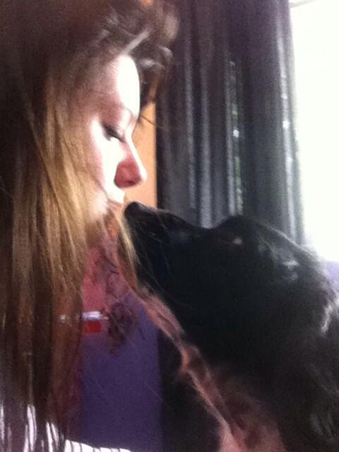 Samiifayee's tweet photo. Morning kisses of Bungii #myboy #babyboy #doggyselfie http://t.co/ej0VPQ2aK5