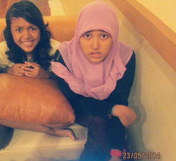 RephaReyva's tweet photo. sama gondes {} http://t.co/GK0KX8IP2I