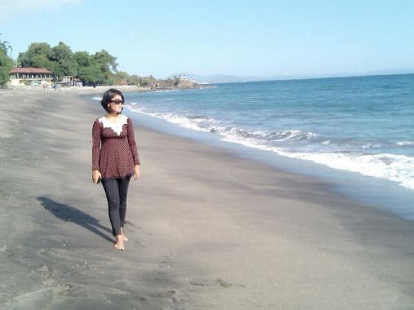 missmelanyy95's tweet image. #nipahbeach