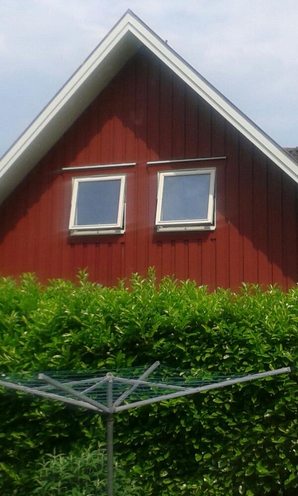 @BlauwVlas dacht eerst ze gaan dat huis afbreken maar wat schetst mijn verbazing hij is alweer dicht