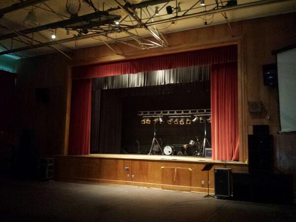 NextBigThingCB's tweet photo. TONIGHT IS THE NIGHT! S6 #NBT Winner will be crowned on this stage! Who will it be - #Eric #Erin #KelseyMae or #Shae? http://t.co/0iX5eYuxhW