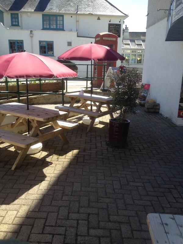 CafeRoseland tweet picture