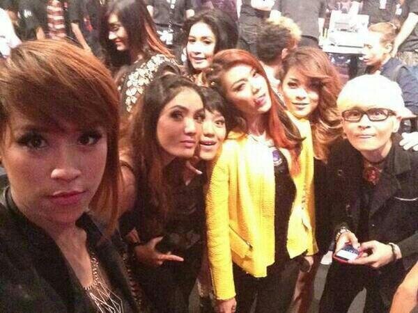 DrizzMatic_Plg's tweet photo. Teh deris nya nyempil HeHe http://t.co/OeYhBSpJ9M