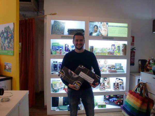 SoyActivista's tweet photo. Felicidades @victorfuentes84, ganador de #cafeparadormir #retoWRC de Callao. Disfruta del café @comerciojustoOI 1año http://t.co/R1LnN0QsaT
