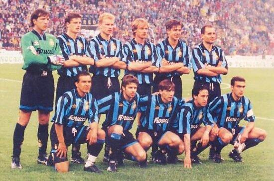GroupInteristi's tweet photo. Dan inilah foto skuad INTER di 93/94 #INTERhistory http://t.co/aI5spliZF6