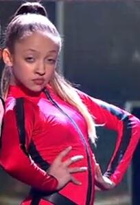 lxurenjxde_'s tweet image. when you actually feel good in what you're wearing: