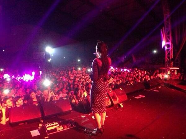 Dia nyiptain lagu "mantan terindah" buat mamang, dia juga baru dapet 3 awards sekaligus di ICW siapa diaah?