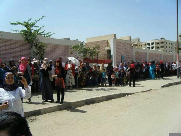 CBCEgypt's tweet photo. #مصر_تنتخب:استمرار الاقبال بلجان السيدات للتصويت ب #الانتخابات_الرئاسية http://t.co/NHsv8khbGr