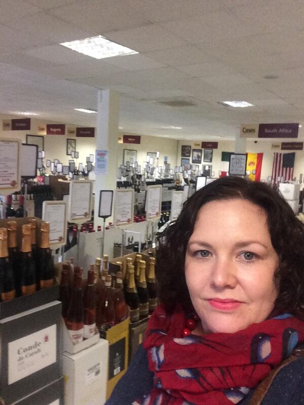 The sun is shinning and @Kaicafedavid has left me in @caseswine by myself #danger #danger