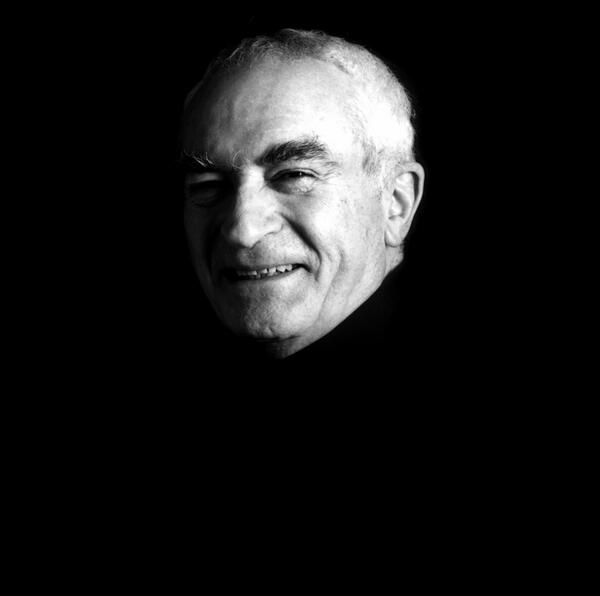 VignelliCenter's tweet image. "We like design to be visually powerful, intellectually elegant, and above all, timeless." Massimo Vignelli 1931-2014
