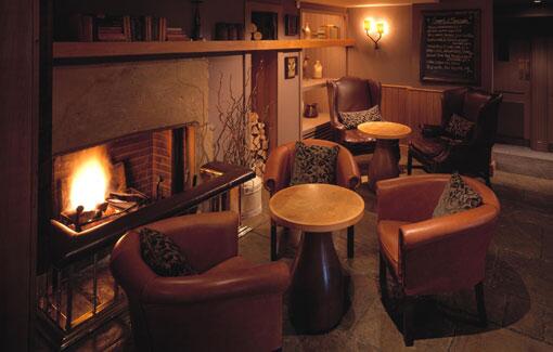 VaughanLtd's tweet image. Thanks @calcotmanor - calcotmanor.co.uk for having our ambient #2Arm #Twig #WallLights in your #GumstoolInn pub!