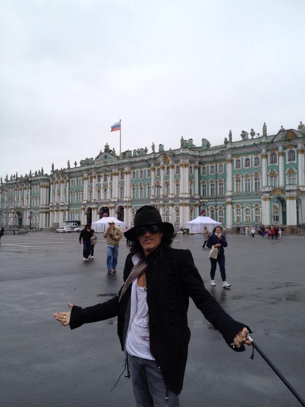 JoePerry's tweet photo. At the Hermitage in Palace Square St. Petersburg. #history #travel #music Photo by @JohnBionelli http://t.co/D0p7i60JjK