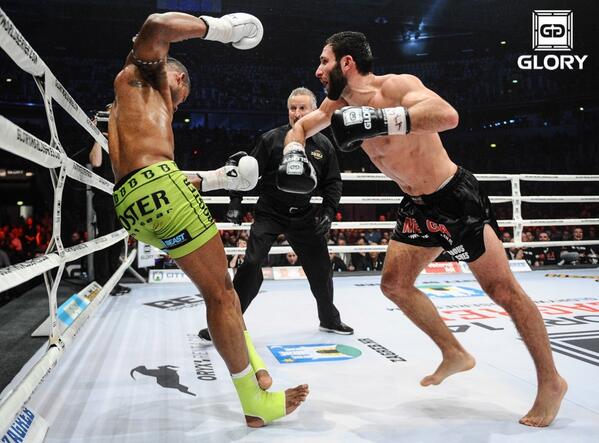 I'm training hard, waiting for my next figth! RT if you want see me in the ring soon! <a href="/GLORY_WS/">GLORY Kickboxing</a> <a href="/CorHemmers/">Cor Hemmers</a> <a href="/SpikeTV/">SPIKE</a>