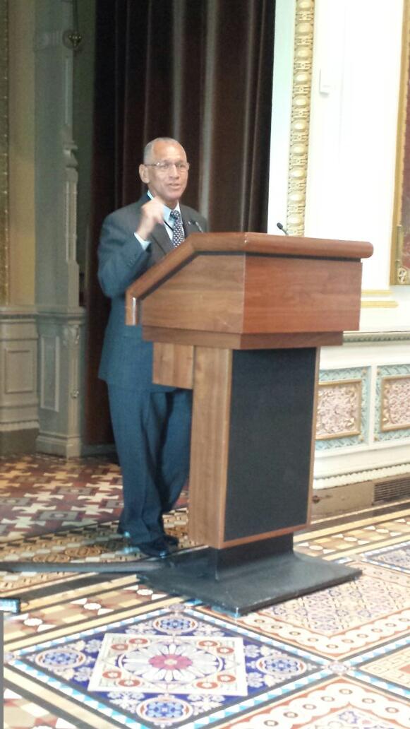 CSNC_JinE's tweet photo. NASA administrator Charlie Bolden shares his thoughts about women and girls in #STEM at the #WHScienceFair viewing http://t.co/V3pZecDGo9