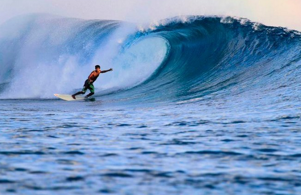 maldivesvip's tweet photo. If you want to go to Maldives to surf make sure you have hired the surf package or you could stay without waves. http://t.co/T6wI7kPUQa