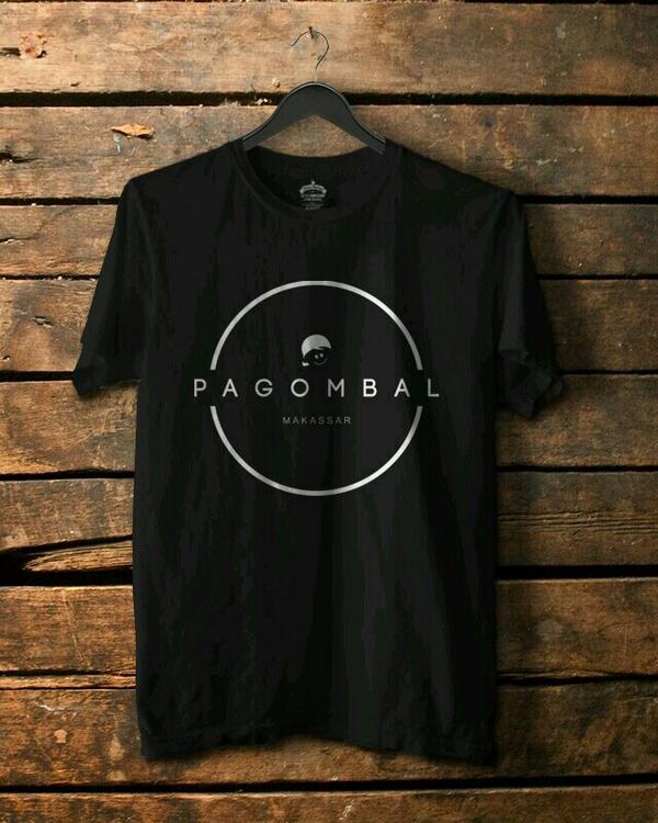 MKSSRAPPAREL's tweet photo. T-shirt keren dari kaka @pagombal_ bakalan hadir di acaranya @ArtCreMks, jadi datangki nanti di Coffe Lovers nah!! http://t.co/VNv1sAs4mU