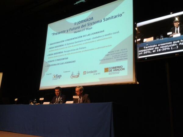 merchebarc's tweet photo. Presente y futuro del sistema sanitario http://t.co/LLW2NM5wnY