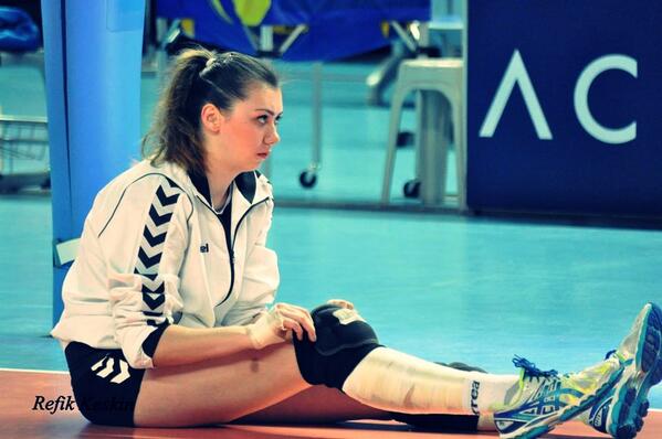 picvolley's tweet photo. Ceyda Aktaş 
@CeydaAktas @CeydaAktaFc http://t.co/chIm4l00IC