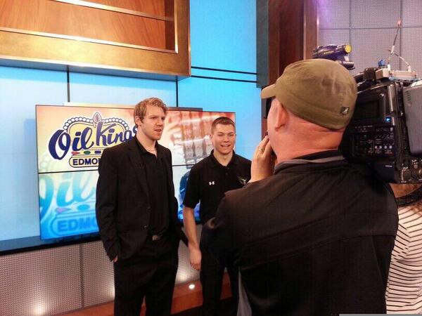 DMitchellCTV's tweet photo. Two are world class athletes. The other is Curtis Lazar. #neckmeat #yeg @EdmOilKings @GriffinReinhart @CurtisLazar95 http://t.co/gd0oYr3kAF