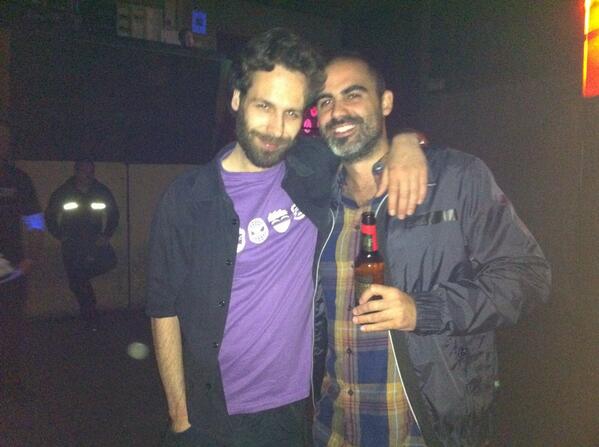 elverbis's tweet photo. Y con el gran @ritxinaval de @hacerlamierda @sala_salamandra #salamandraOnFire http://t.co/t3CvCKkXuh