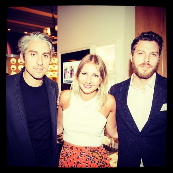 elle_perry_'s tweet photo. This happened.... @rickedwards1 @GeorgeLambShow 👌 Rick can hardly contain his excitement #toptrumps http://t.co/uK08jerjDW