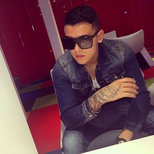 danii_forero's tweet image. K-evin R-epresenta F-elicidad A-mor N-obleza S-entimiento #KRFans #FansParaSiempre @KEVINROLDAN #ElNumberOne