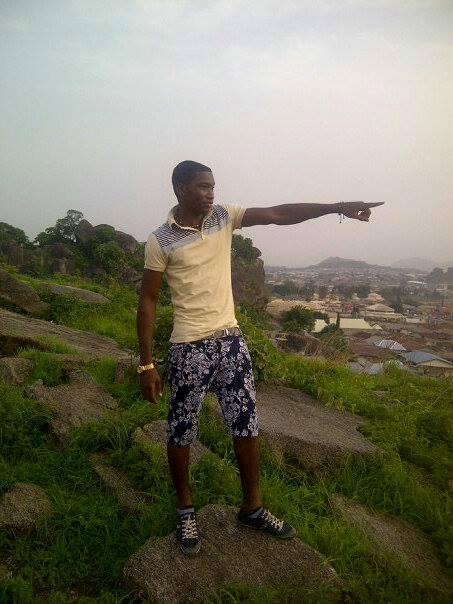 FiggAlvin's tweet photo. ItS mE oN RockY SpOt.... http://t.co/leSwy49d8H