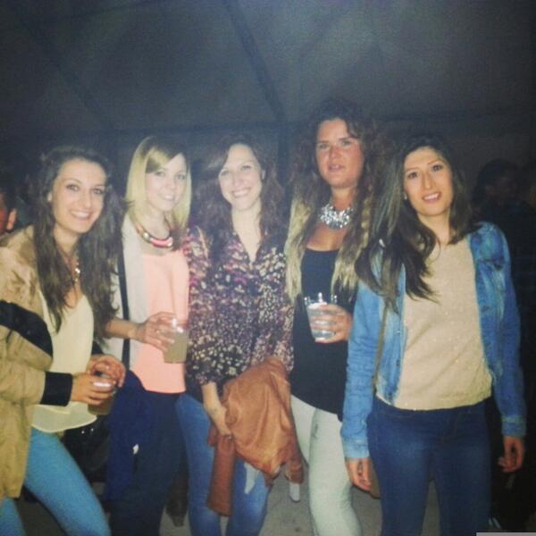 mariate_231's tweet photo. Mosqueteras!! #higueruela2014 @angelah28136037 @nuria_petrola @ChusJimenez #susana #inma http://t.co/giBVPq36NH