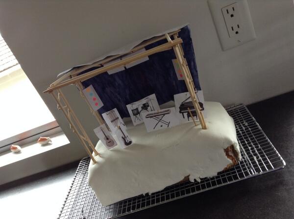 SJervis2's tweet photo. Believe it or not, this is the outcome of an English project I was assigned. It's a concert cake! http://t.co/kGBlMnnqz8