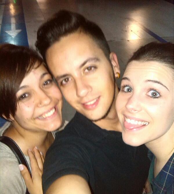 Sara_rz21's tweet photo. @Mbel91 @mdelola http://t.co/2KjU2WFVGa
