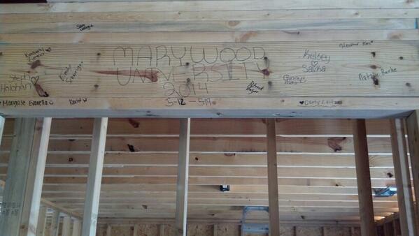 Clair_ification's tweet image. I see you ! @sjal5 #samelocation #habitatforhumanity