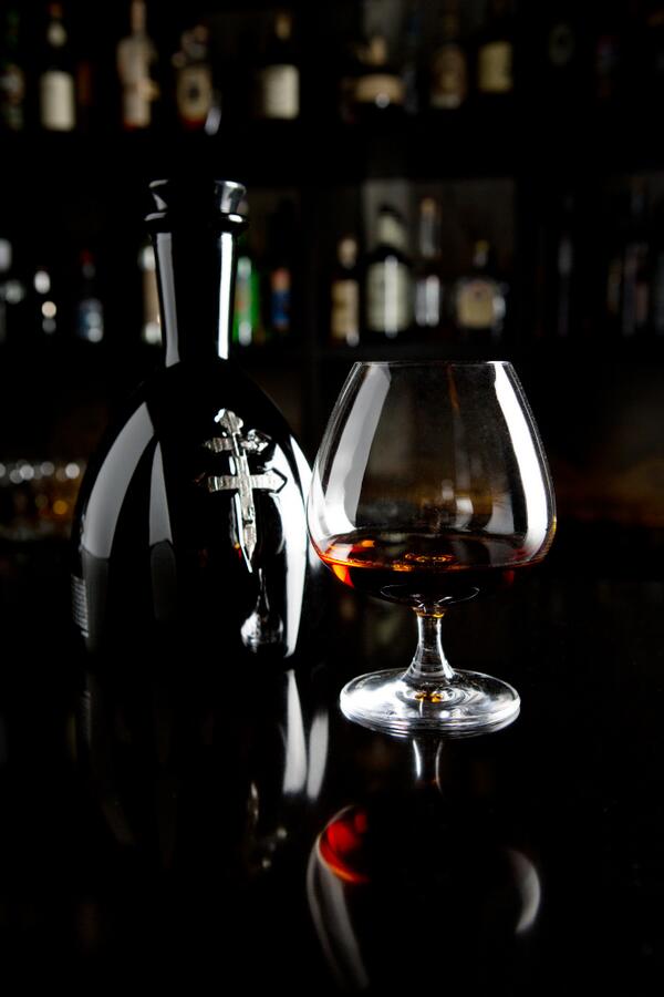 DusseCognac's tweet photo. Introducing A Taste of the Exceptional -  D'USSE XO Cognac. http://t.co/vewKbfrn6j