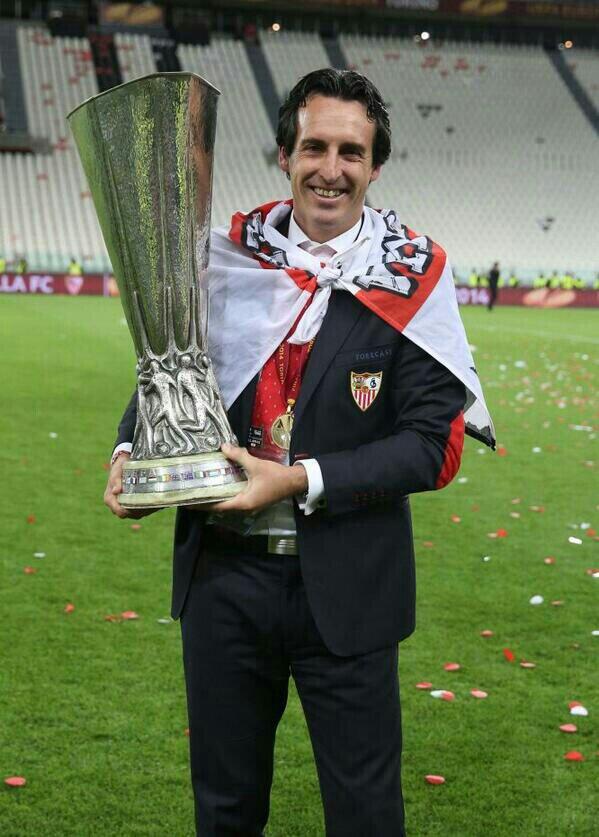 Algunos pedían tu cabeza, otros tantos que volviera Caparrós y tu haciendonos campeón y rechazando al Milán. Gracias.
