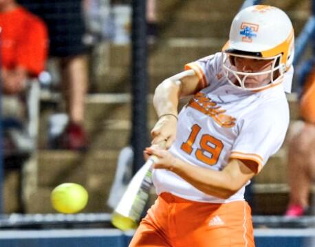 TPMAtlanta's tweet photo. The #tpm alum Athlete of the Week #postseason is @LadyVol_Sftball athlete @Lexi_1919 BA .333 H 2 RBI 2 OBP .555 http://t.co/uXrMMWzg8o