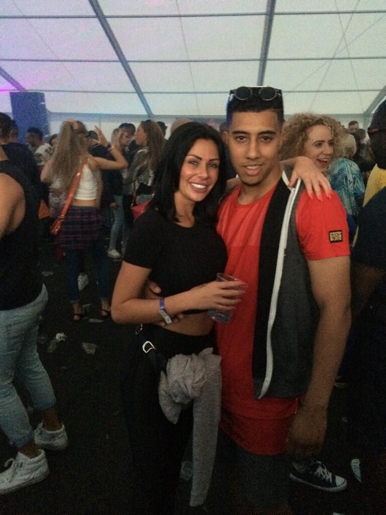 azgag on X: Only bumped into ree Petra babe stations finest 🔥🔥🔥 if u  kno u kno 😂 http:t.coAK2nC7irhL  X