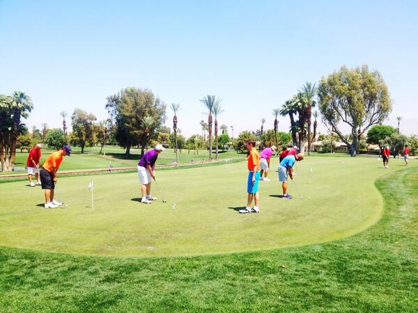 GingMasinda's tweet photo. Gotta work on that putting #whatsyourcolor #19thSavageInvitational @SavageGolf #palmsprings http://t.co/l8MfEqGDZ2