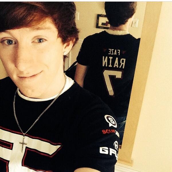 Mugskeeet's tweet photo. when someone asks "what's the gayest shirt you own?" http://t.co/B0kA9Aw1Id