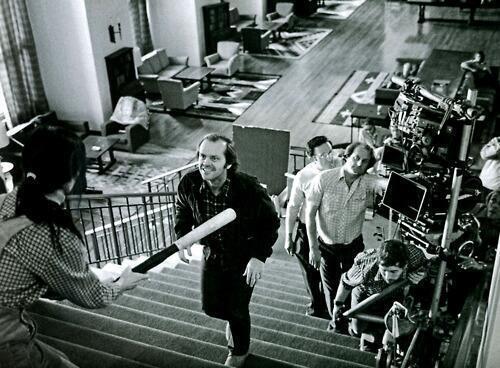 RetroVisor_Foto's tweet photo. La escena del bate de béisbol en #ElResplandor de #StanleyKubrick tuvo que repetirse 127 veces #FotosconHistoria http://t.co/0f8sH8p3Ro